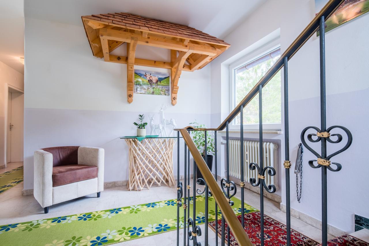 Zur Schoenen Aussicht Hotel Garni Garmisch-Partenkirchen Ngoại thất bức ảnh